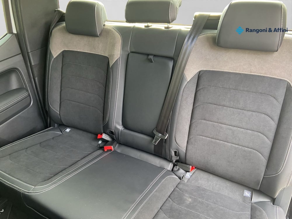 Volkswagen Veicoli Commerciali Amarok nuova a Mantova (12)