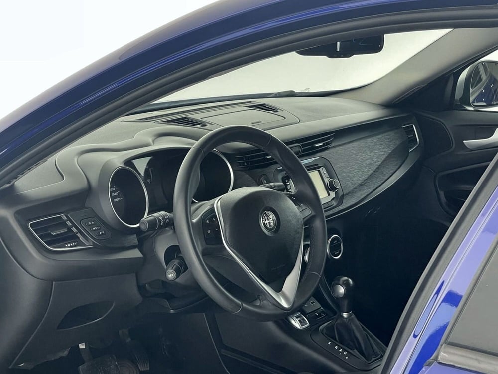 Alfa Romeo Giulietta usata a Perugia (10)