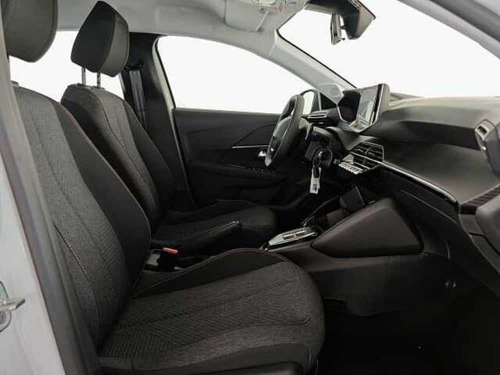 Peugeot 208 nuova a Palermo (7)
