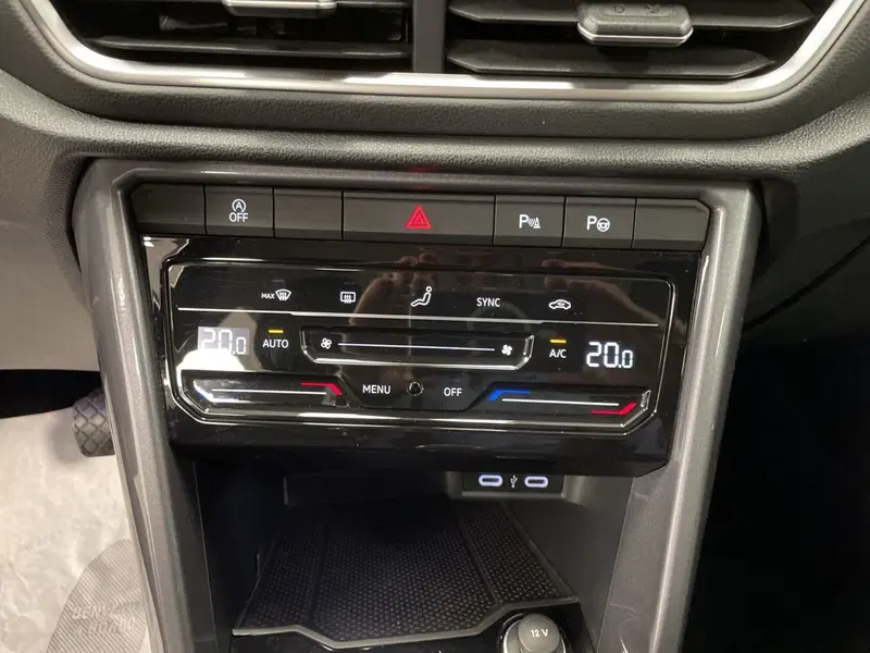 Volkswagen T-Roc usata a Varese (17)