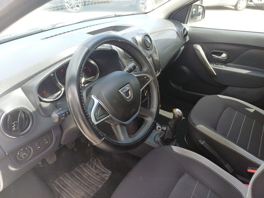 Dacia Sandero usata a Frosinone (8)