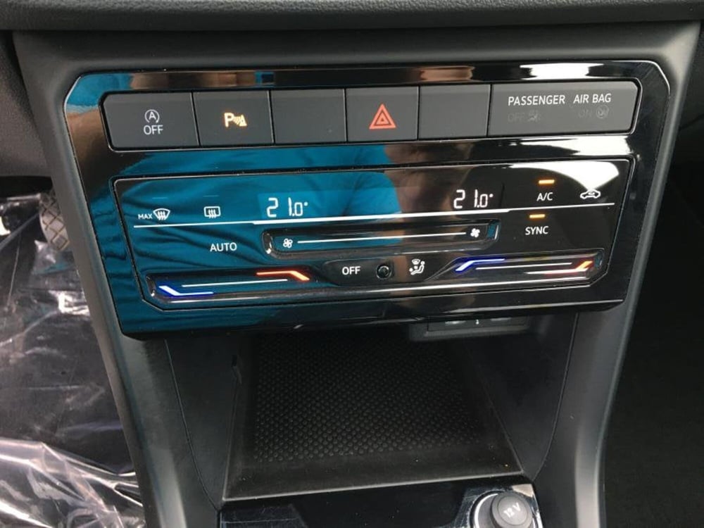 Volkswagen T-Cross usata a Cuneo (12)
