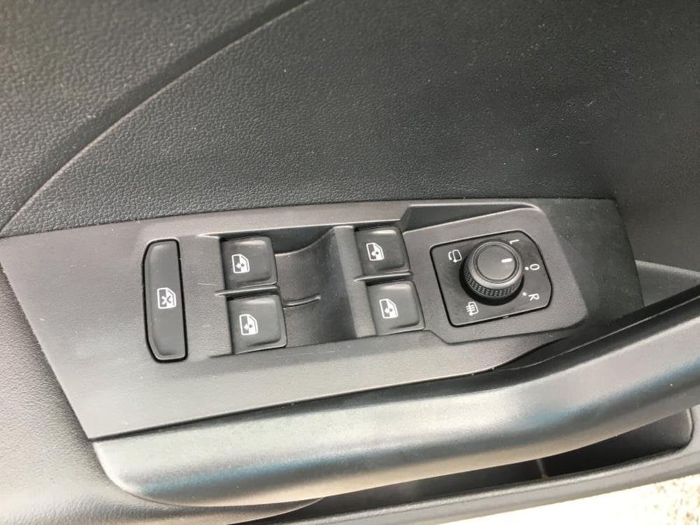 Volkswagen T-Cross usata a Cuneo (13)