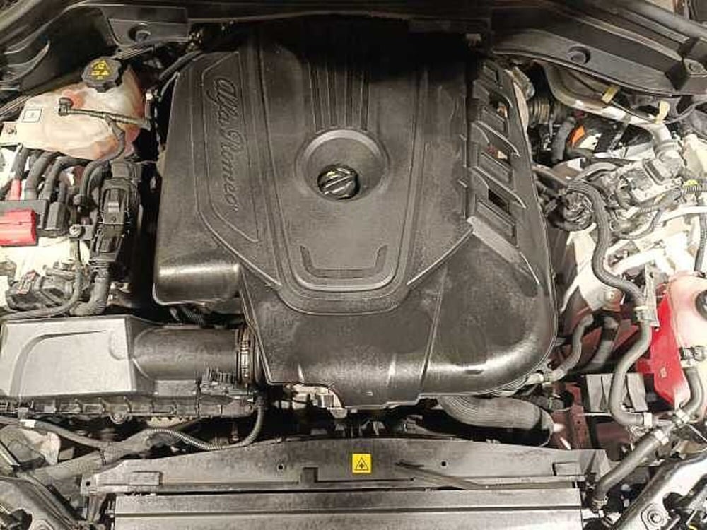 Alfa Romeo Stelvio usata a Teramo (10)