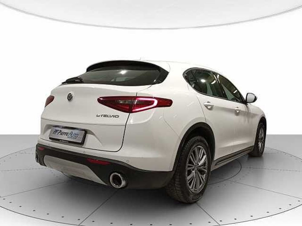 Alfa Romeo Stelvio usata a Teramo (4)