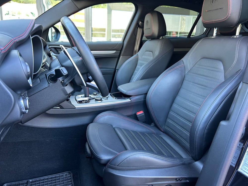 Alfa Romeo Stelvio usata a Ancona (12)