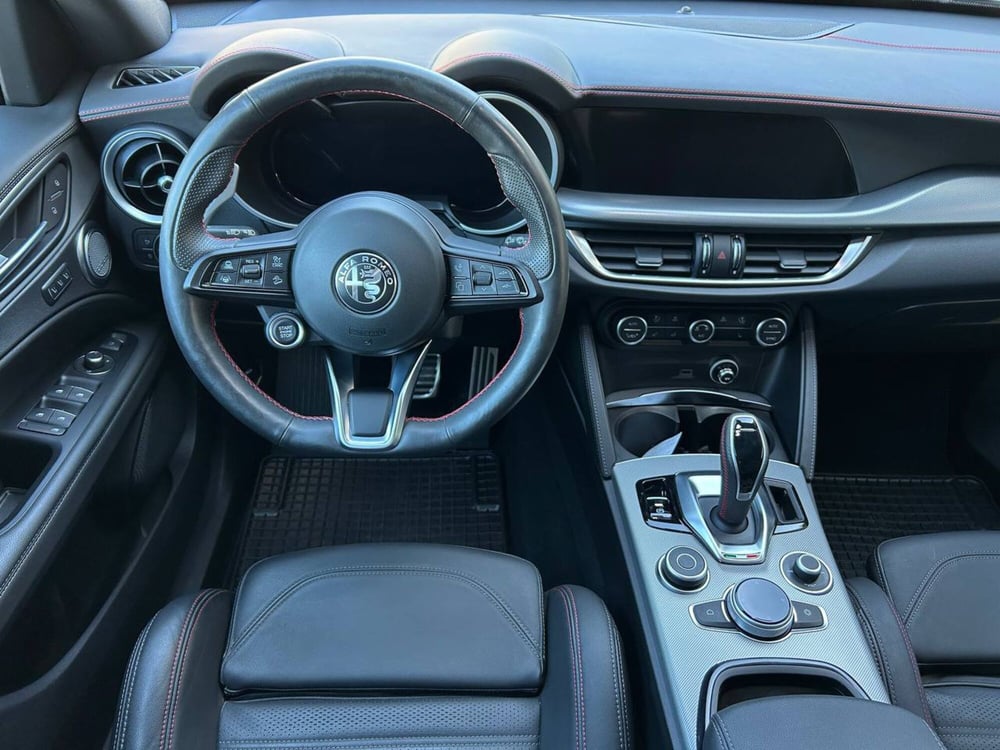Alfa Romeo Stelvio usata a Ancona (15)