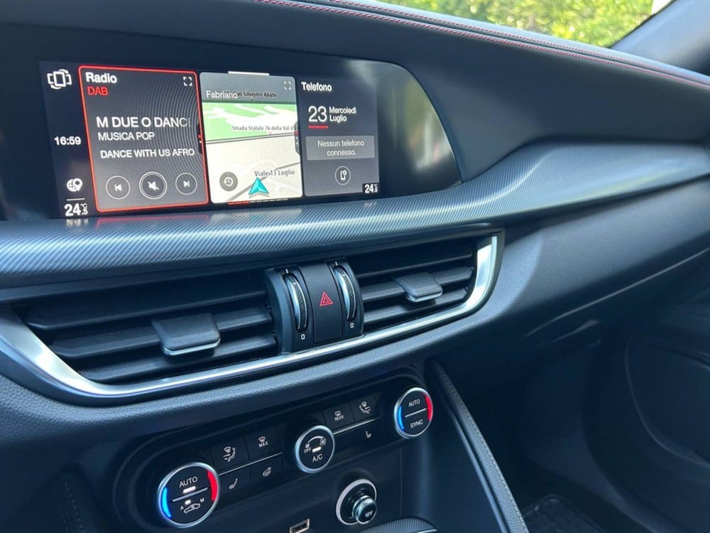 Alfa Romeo Stelvio usata a Ancona (18)
