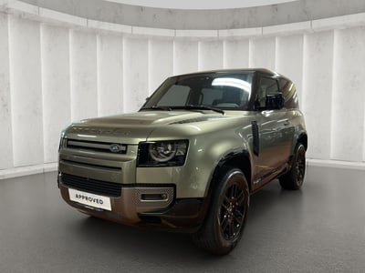 Land Rover Defender 90 3.0d i6 mhev X-Dynamic SE awd 200cv auto del 2024 usata a Milano