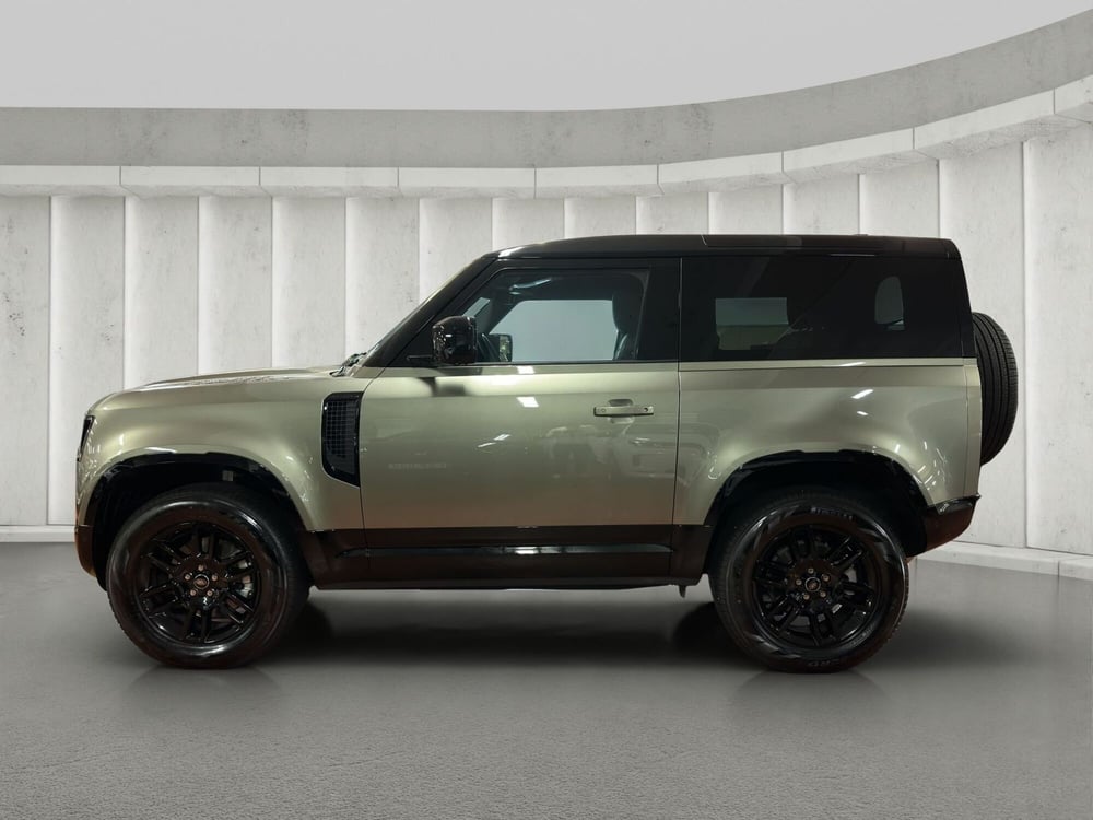 Land Rover Defender usata a Milano (16)