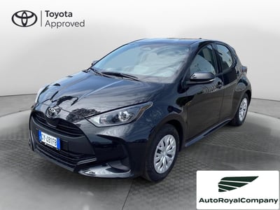 Toyota Yaris 1.5 Hybrid 5 porte Energy nuova a Roma