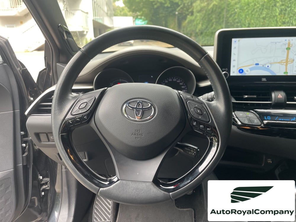 Toyota Toyota C-HR usata a Roma (13)