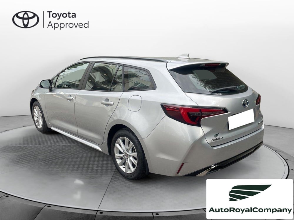 Toyota Corolla Touring Sports nuova a Roma (3)