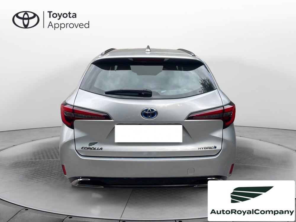 Toyota Corolla Touring Sports nuova a Roma (4)