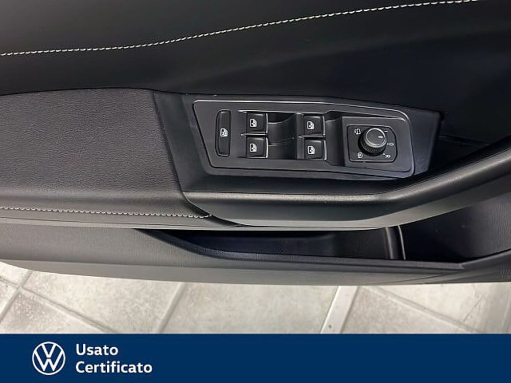 Volkswagen T-Roc usata a Vicenza (15)