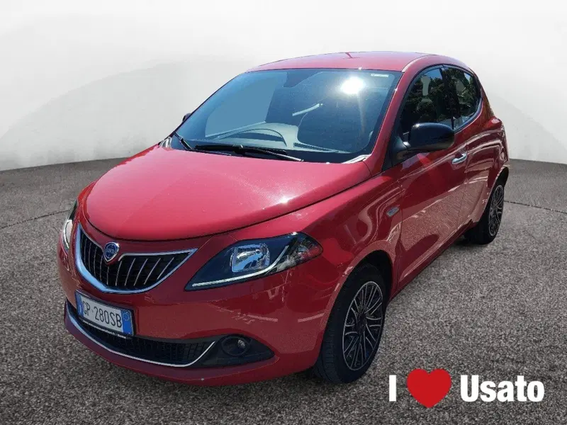 Lancia Ypsilon usata a Roma