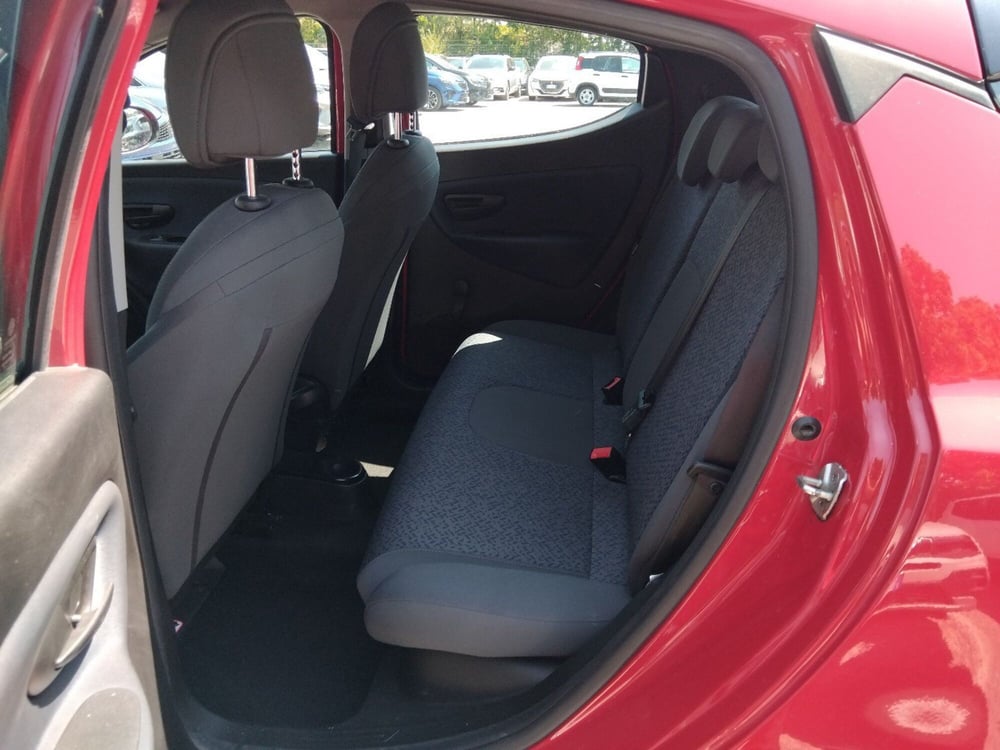 Lancia Ypsilon usata a Roma (12)