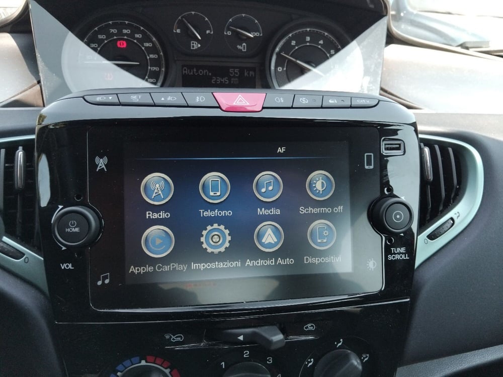 Lancia Ypsilon usata a Roma (16)