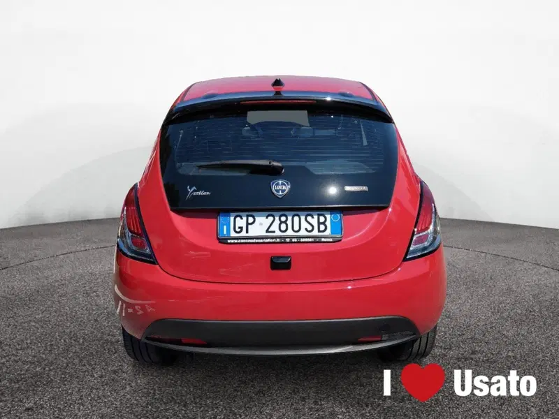 Lancia Ypsilon usata a Roma (5)