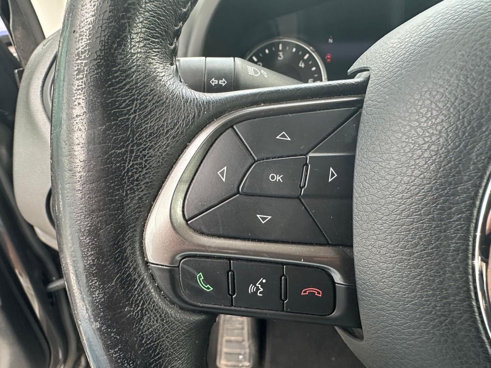 Jeep Renegade usata a Milano (12)