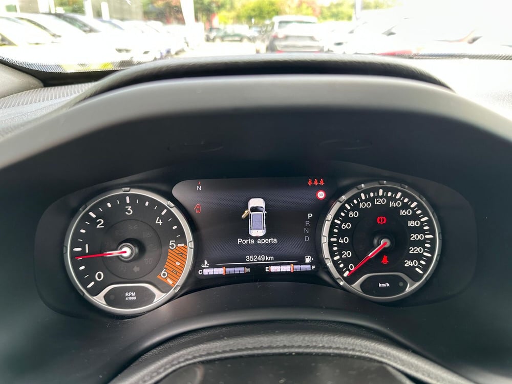 Jeep Renegade usata a Milano (14)