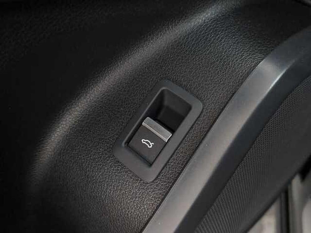 Audi Q5 Sportback usata a Varese (18)