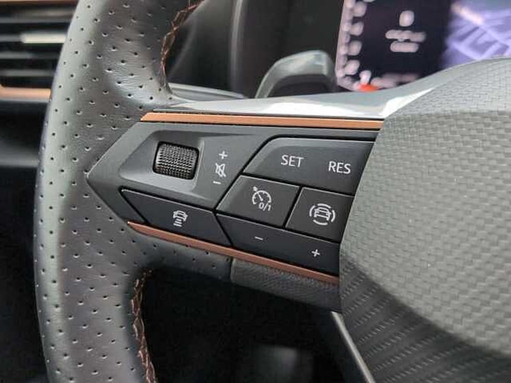 Cupra Leon usata a Varese (11)