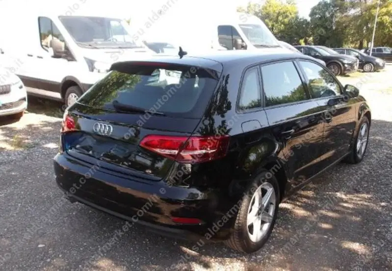 Audi A3 Sportback usata a Lecce (2)