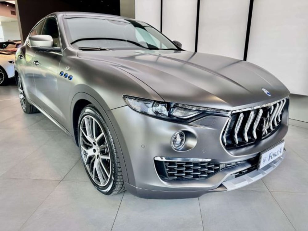 Maserati Levante usata a Torino (3)