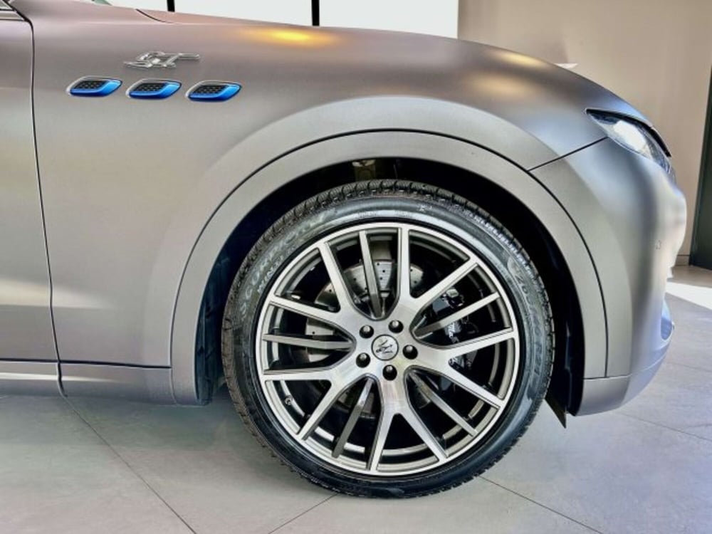 Maserati Levante usata a Torino (4)