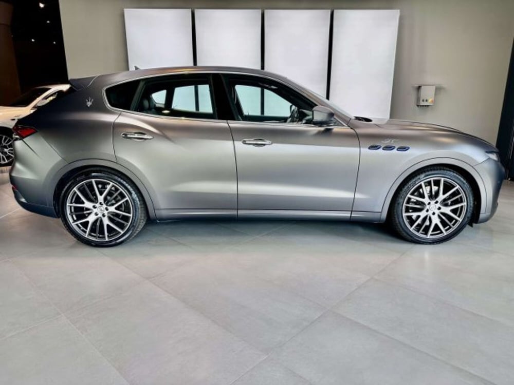 Maserati Levante usata a Torino (5)