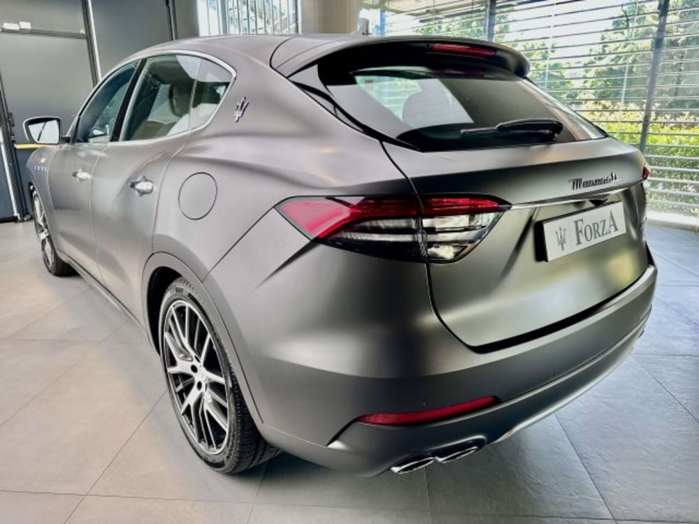 Maserati Levante usata a Torino (8)