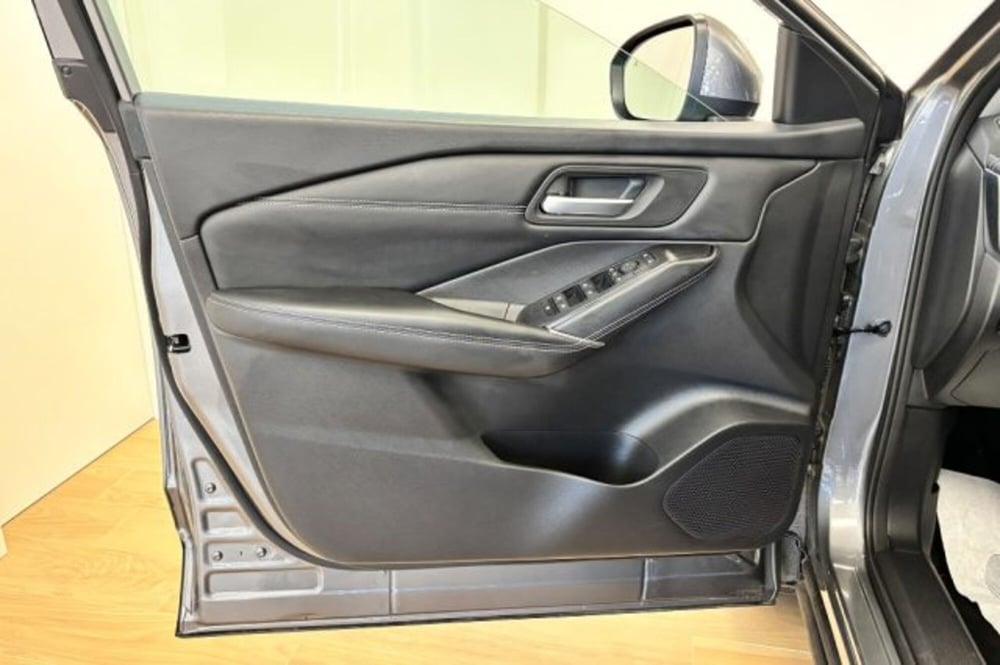 Nissan Qashqai usata a Latina (12)