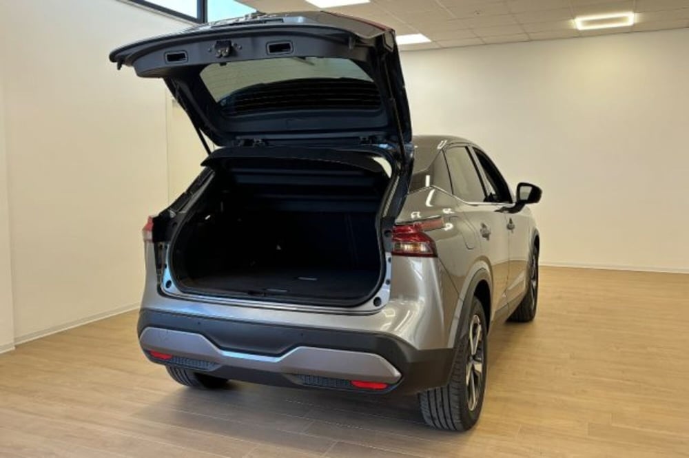 Nissan Qashqai usata a Latina (7)