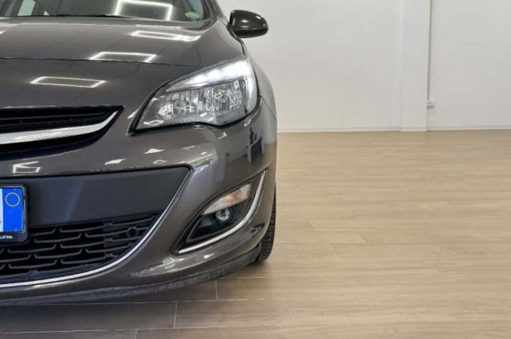 Opel Astra Station Wagon usata a Latina (11)