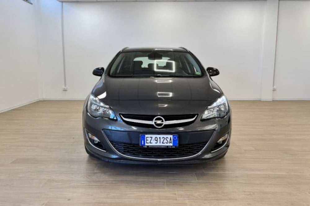 Opel Astra Station Wagon usata a Latina (2)