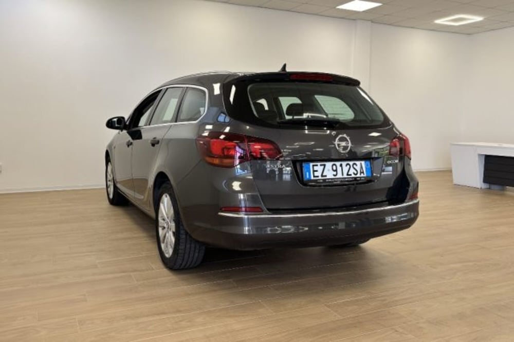 Opel Astra Station Wagon usata a Latina (5)