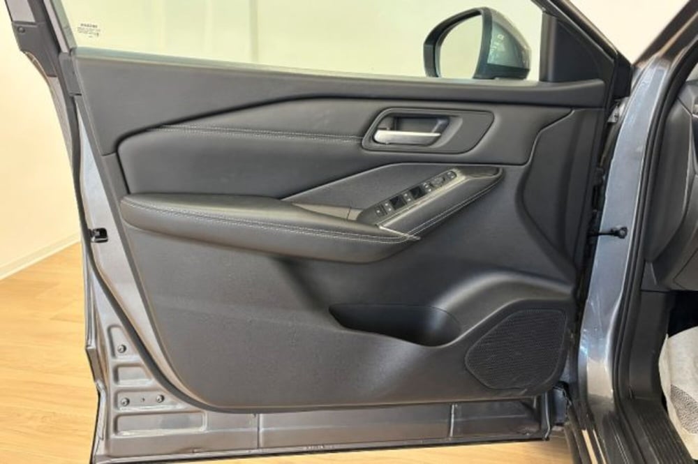 Nissan Qashqai usata a Latina (12)