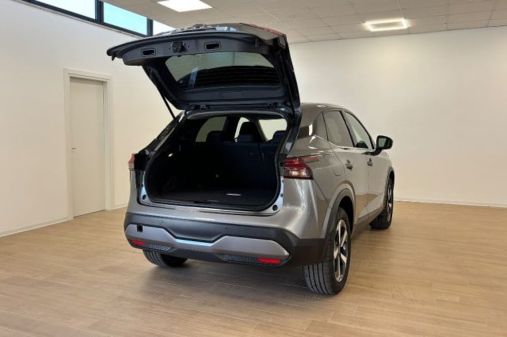 Nissan Qashqai usata a Latina (7)