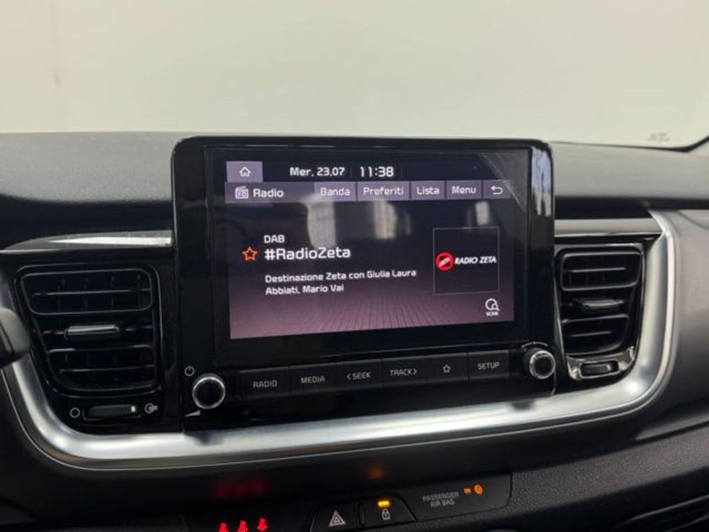 Kia Stonic usata a Como (13)