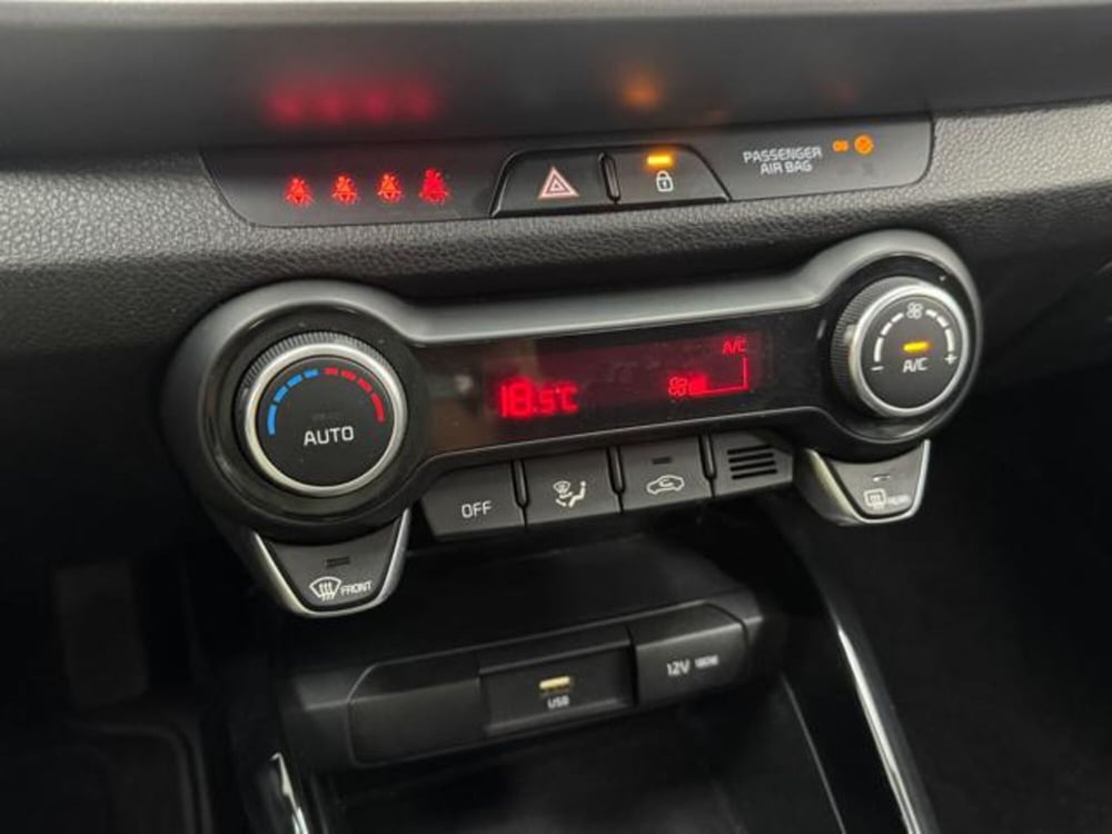 Kia Stonic usata a Como (17)