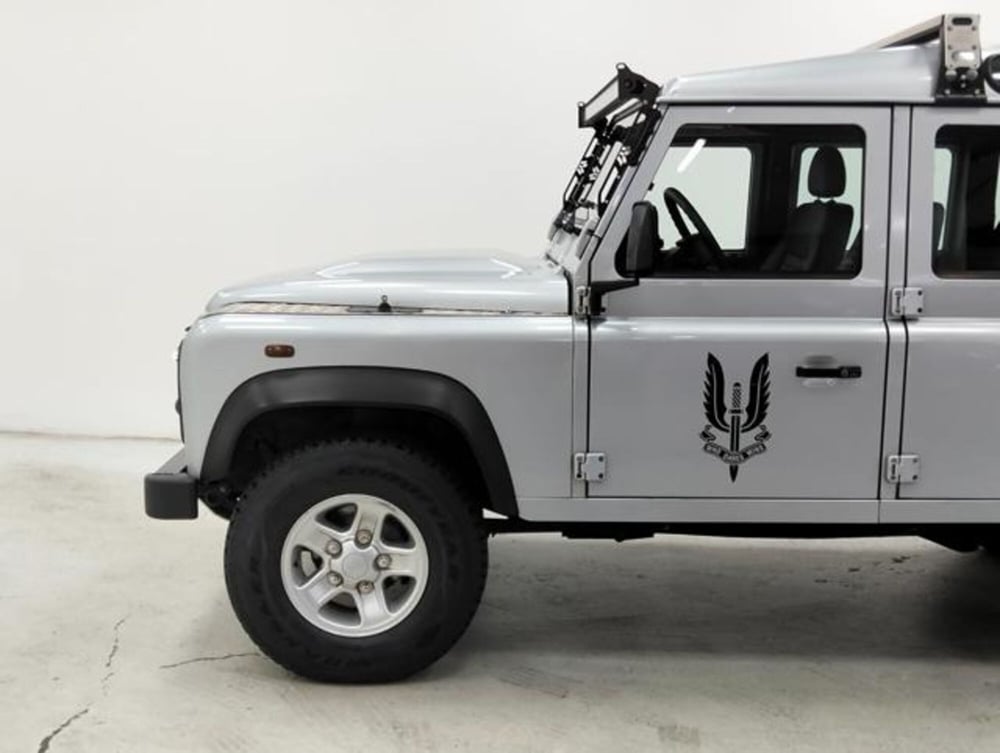 Land Rover Defender usata a Como (10)