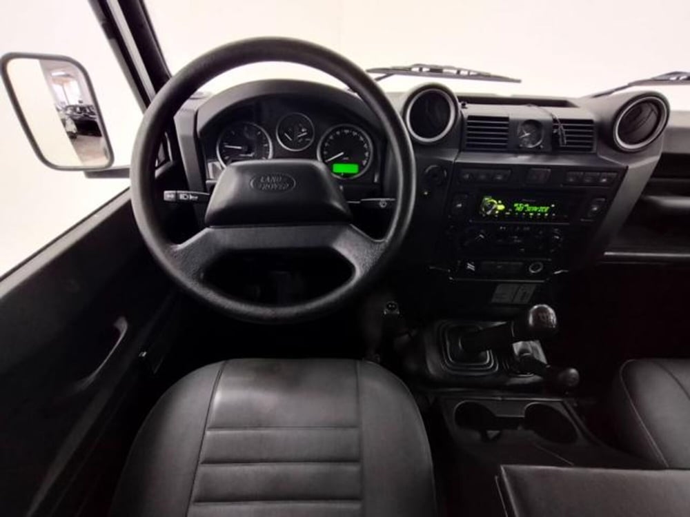 Land Rover Defender usata a Como (11)