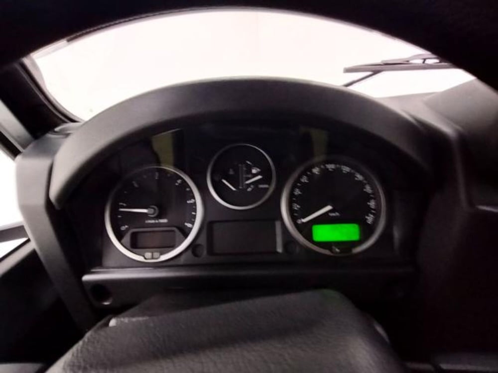 Land Rover Defender usata a Como (12)