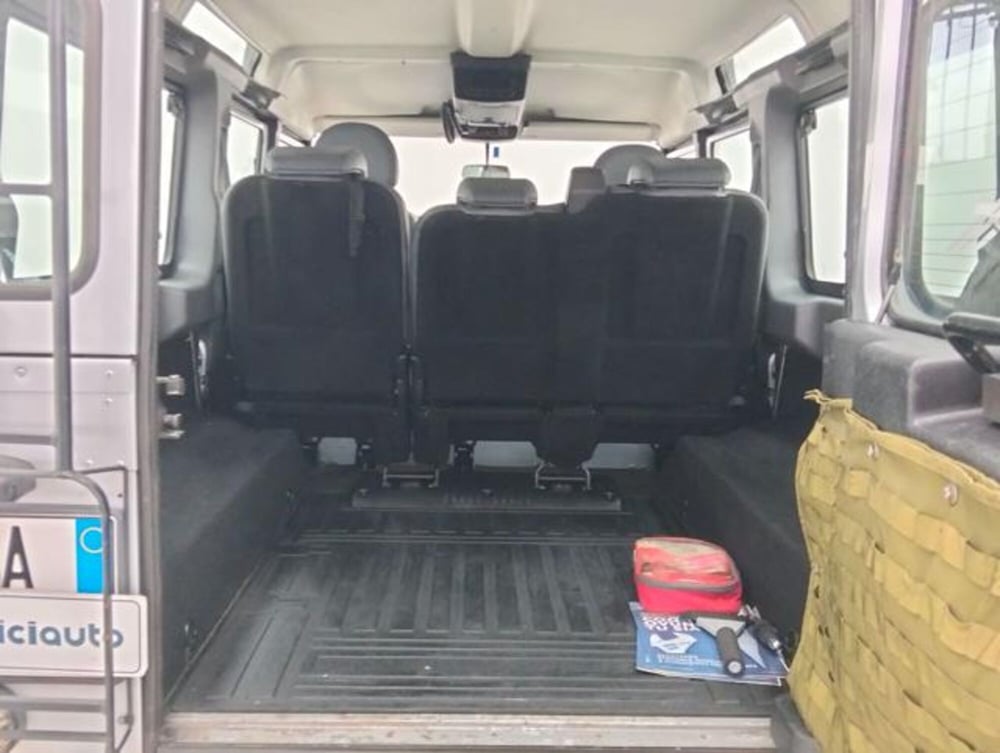 Land Rover Defender usata a Como (14)