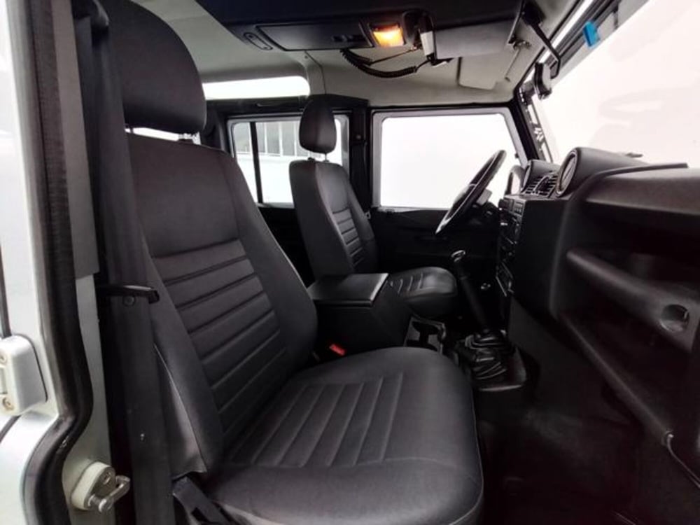 Land Rover Defender usata a Como (3)