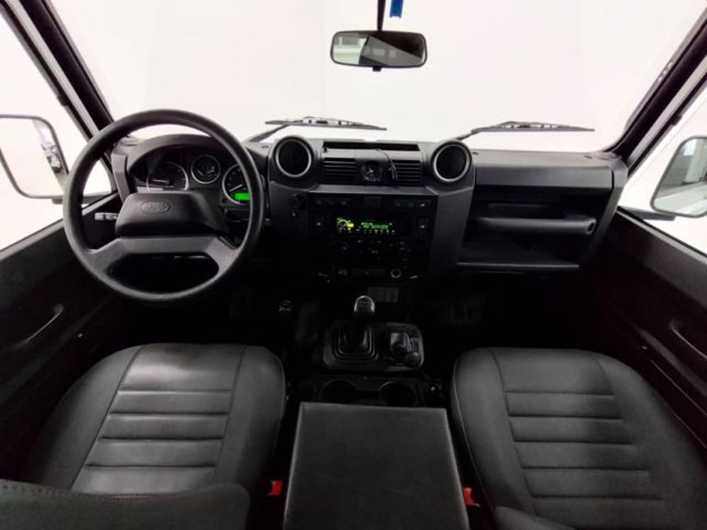 Land Rover Defender usata a Como (4)