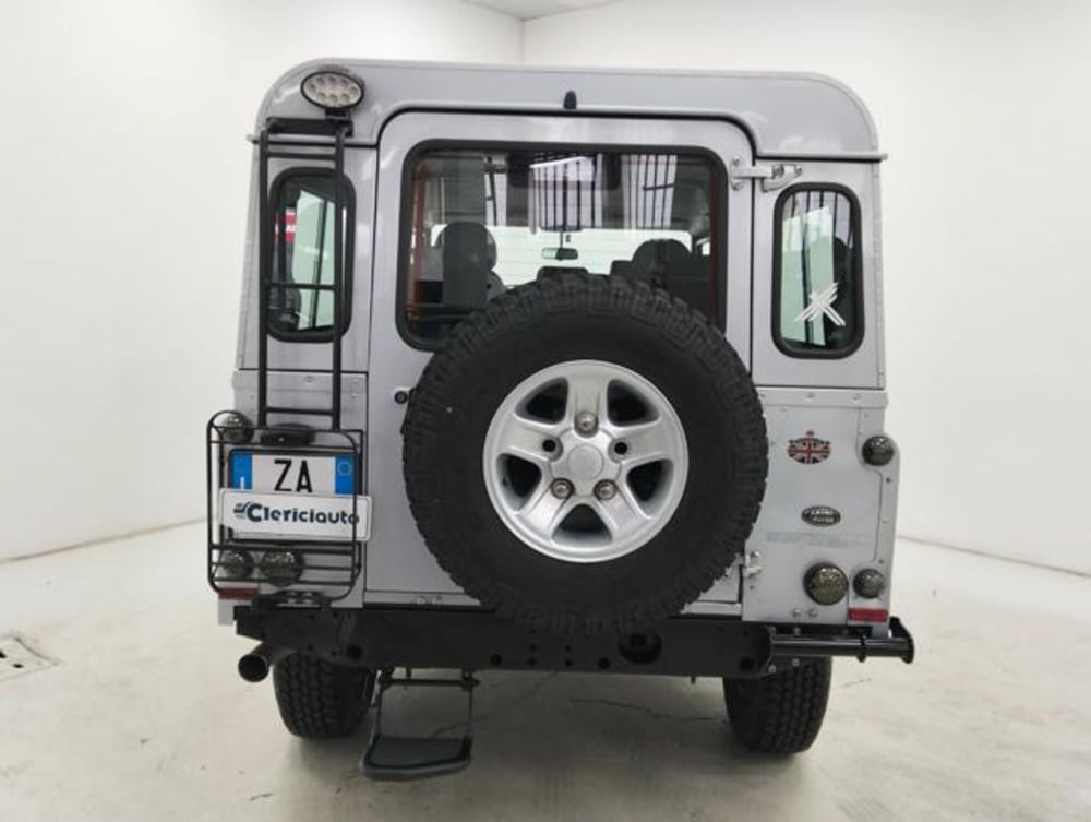 Land Rover Defender usata a Como (8)