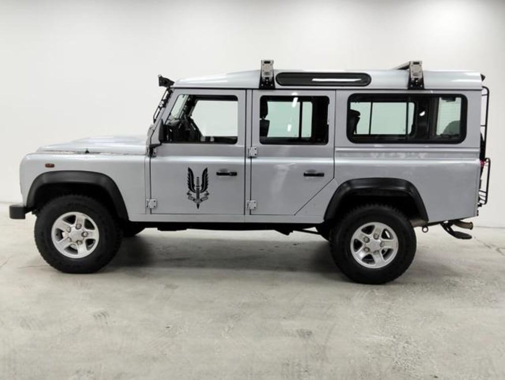 Land Rover Defender usata a Como (9)