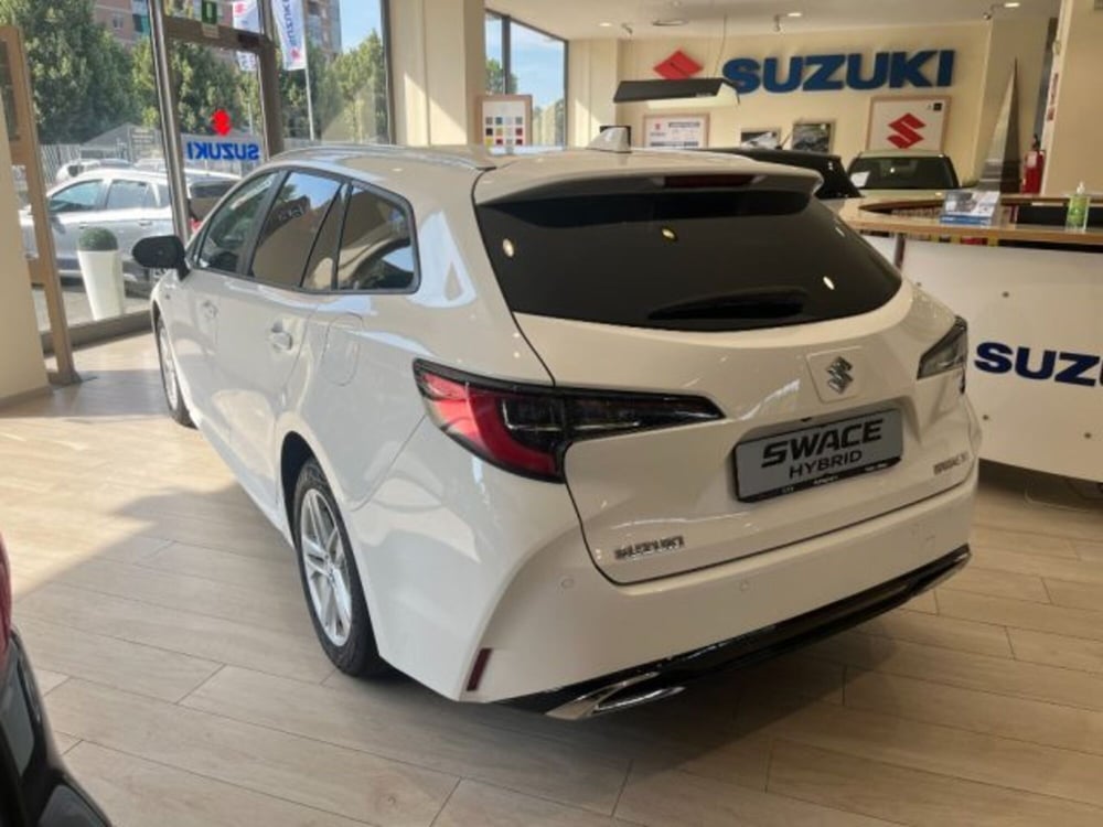 Suzuki Swace nuova a Torino (3)